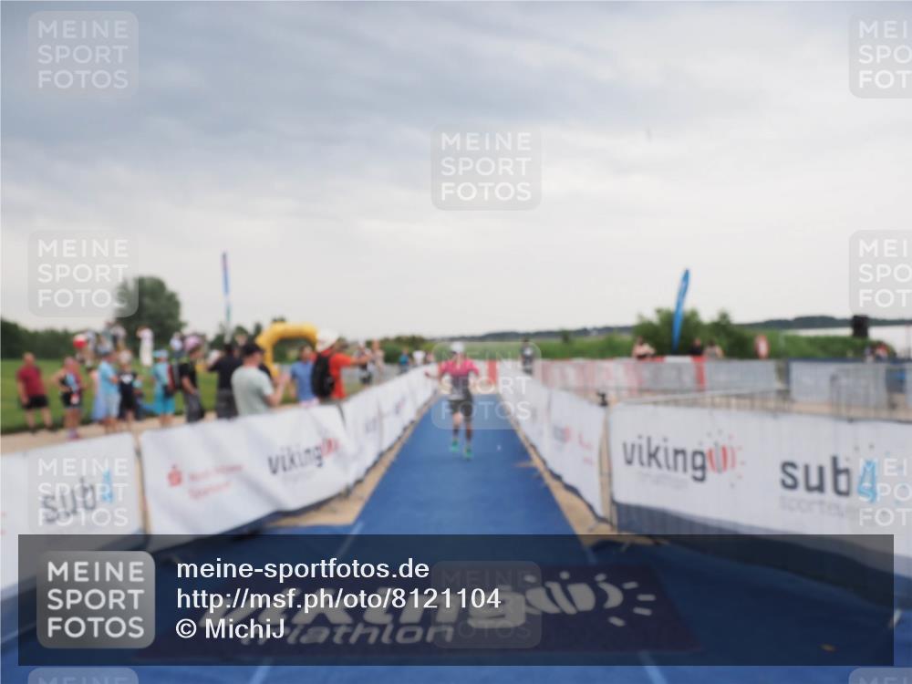 22.06.2025 - Viking Triathlon MichiJ http://msf.ph/oto/8121104 22.06.2025 16:35:31 Ziel 472 meine-sportfotos.de