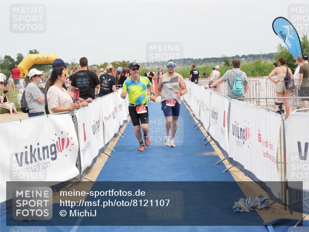 22.06.2025 - Viking Triathlon MichiJ http://msf.ph/oto/8121107 22.06.2025 15:13:07 Ziel 98, 337, 623 meine-sportfotos.de