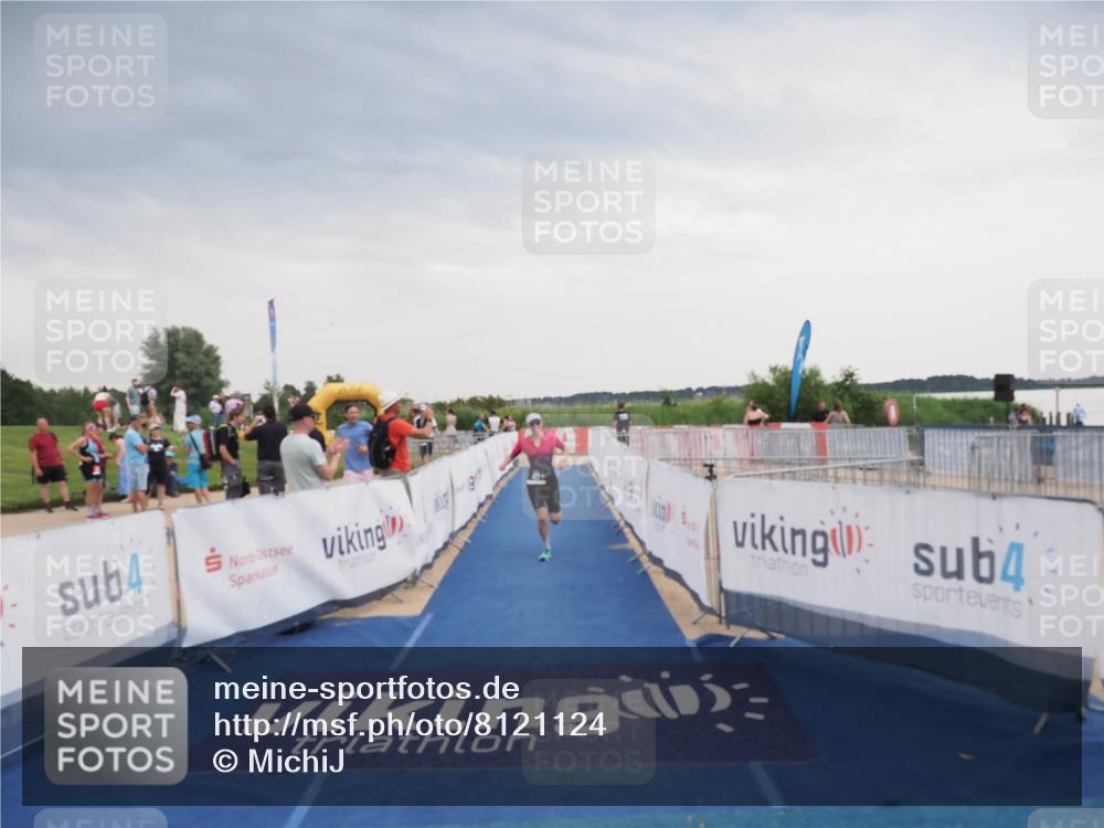 22.06.2025 - Viking Triathlon MichiJ http://msf.ph/oto/8121124 22.06.2025 16:35:31 Ziel 472 meine-sportfotos.de