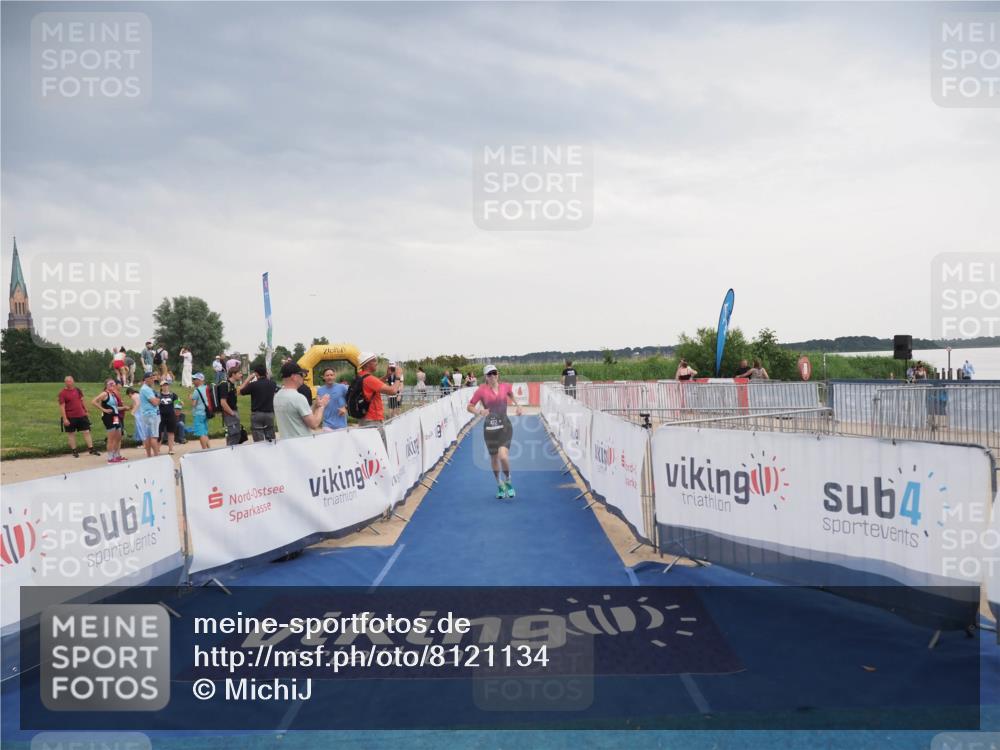 22.06.2025 - Viking Triathlon MichiJ http://msf.ph/oto/8121134 22.06.2025 16:35:31 Ziel 472 meine-sportfotos.de