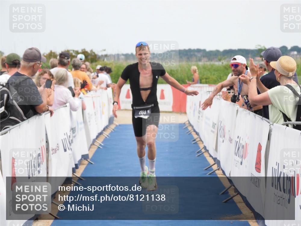 22.06.2025 - Viking Triathlon MichiJ http://msf.ph/oto/8121138 22.06.2025 14:59:45 Ziel 203 meine-sportfotos.de