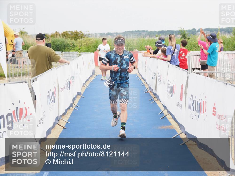 22.06.2025 - Viking Triathlon MichiJ http://msf.ph/oto/8121144 22.06.2025 17:04:46 Ziel 466, 656 meine-sportfotos.de