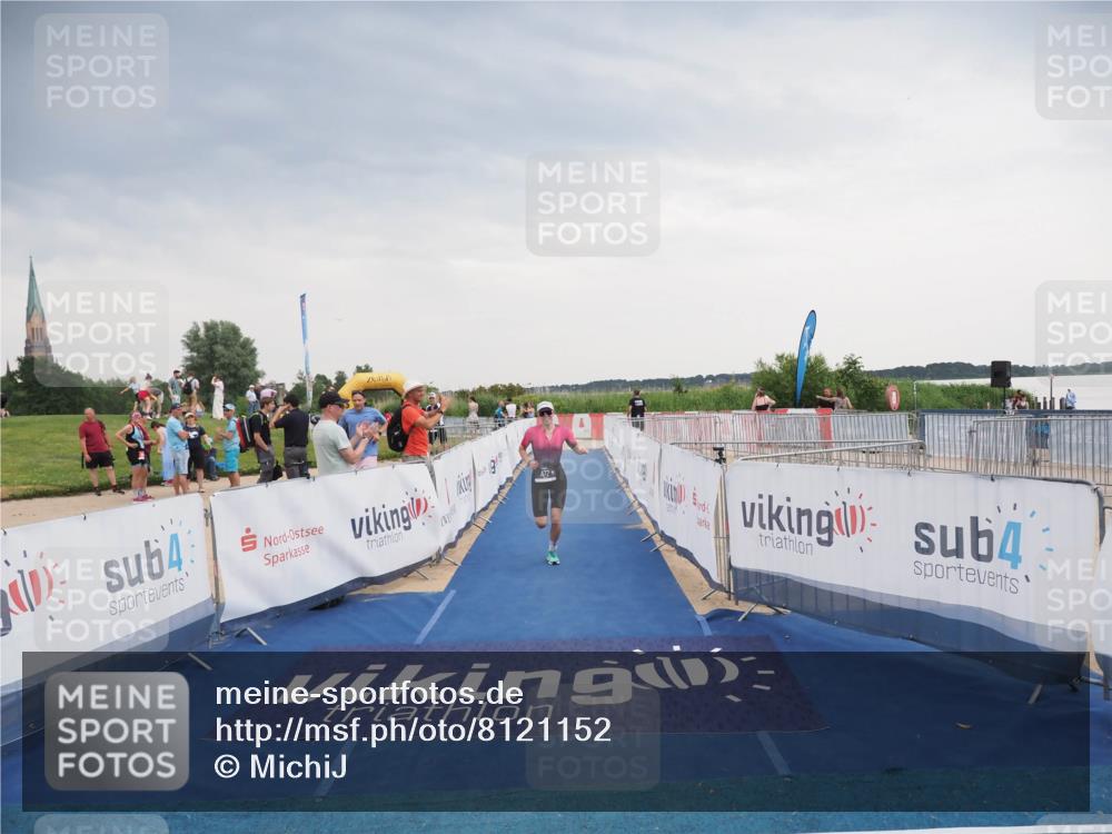 22.06.2025 - Viking Triathlon MichiJ http://msf.ph/oto/8121152 22.06.2025 16:35:31 Ziel 472 meine-sportfotos.de