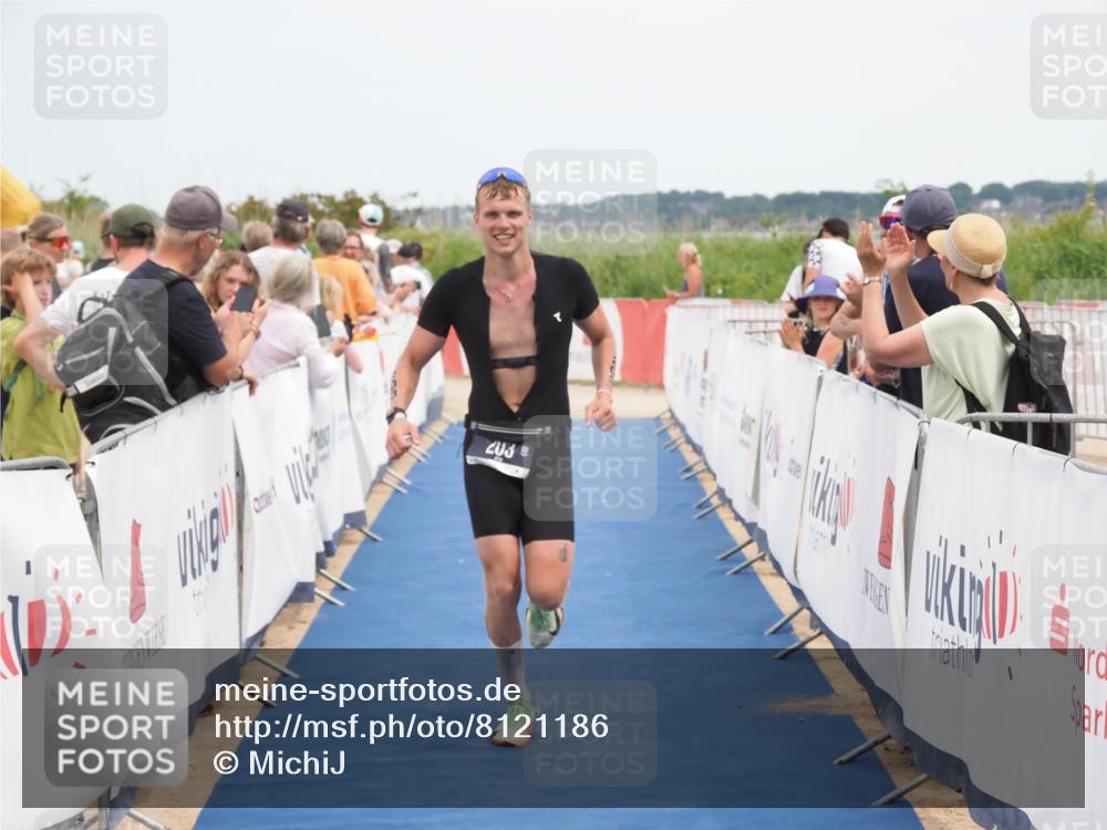 22.06.2025 - Viking Triathlon MichiJ http://msf.ph/oto/8121186 22.06.2025 14:59:46 Ziel 203 meine-sportfotos.de