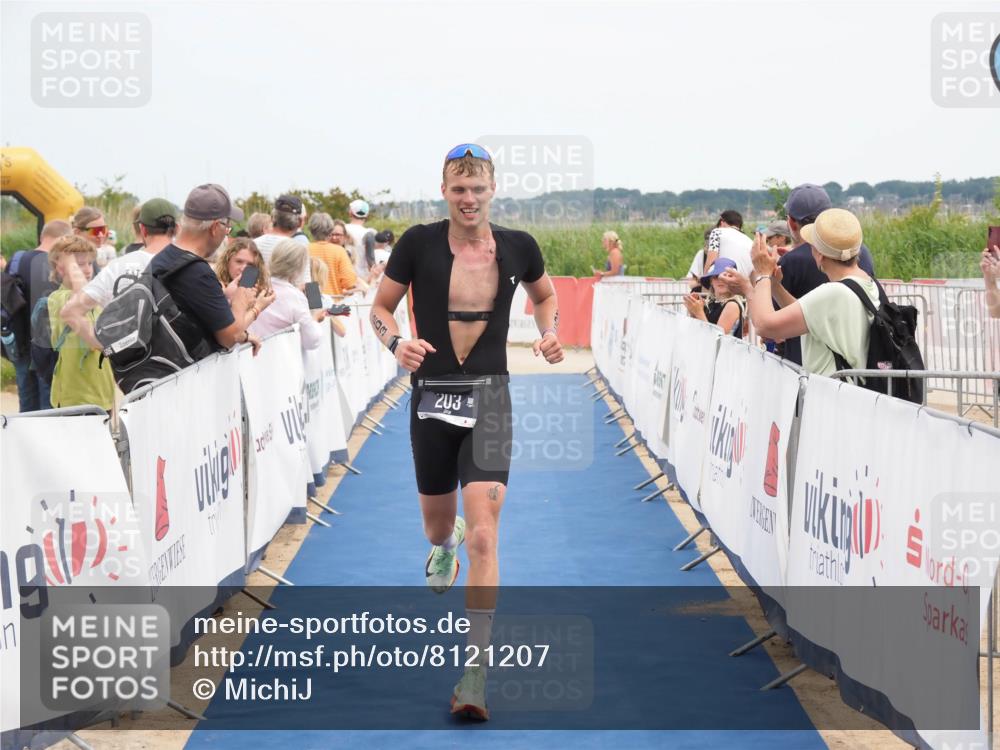 22.06.2025 - Viking Triathlon MichiJ http://msf.ph/oto/8121207 22.06.2025 14:59:46 Ziel 203 meine-sportfotos.de