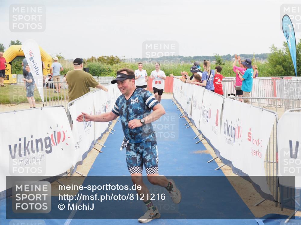 22.06.2025 - Viking Triathlon MichiJ http://msf.ph/oto/8121216 22.06.2025 17:04:47 Ziel 466, 656 meine-sportfotos.de