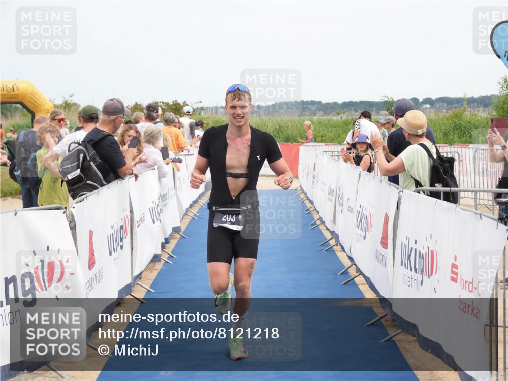 22.06.2025 - Viking Triathlon MichiJ http://msf.ph/oto/8121218 22.06.2025 14:59:46 Ziel 203 meine-sportfotos.de
