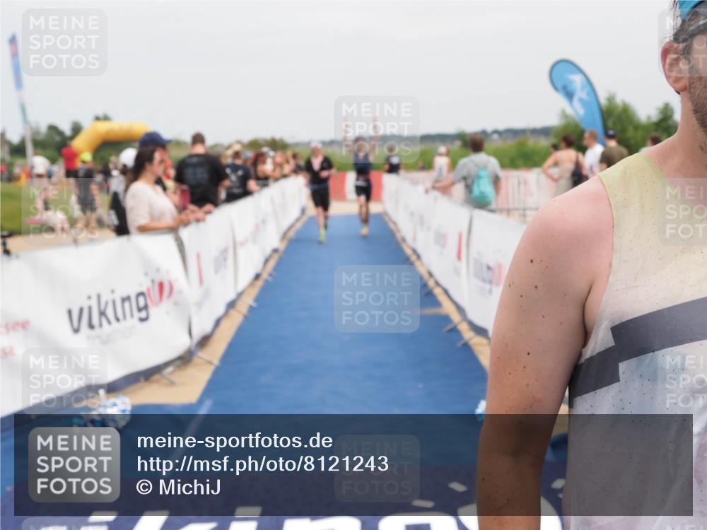 22.06.2025 - Viking Triathlon MichiJ http://msf.ph/oto/8121243 22.06.2025 15:13:10 Ziel 98, 337, 395, 623 meine-sportfotos.de