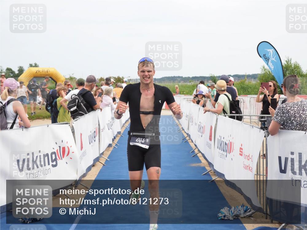 22.06.2025 - Viking Triathlon MichiJ http://msf.ph/oto/8121273 22.06.2025 14:59:47 Ziel 203 meine-sportfotos.de