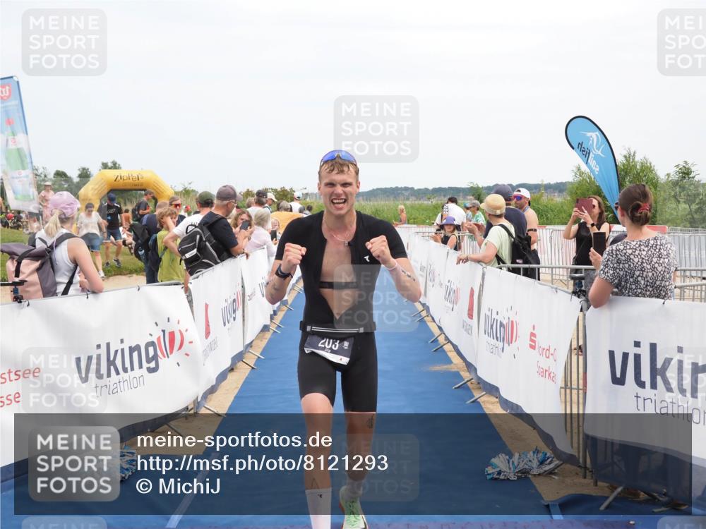 22.06.2025 - Viking Triathlon MichiJ http://msf.ph/oto/8121293 22.06.2025 14:59:47 Ziel 203 meine-sportfotos.de