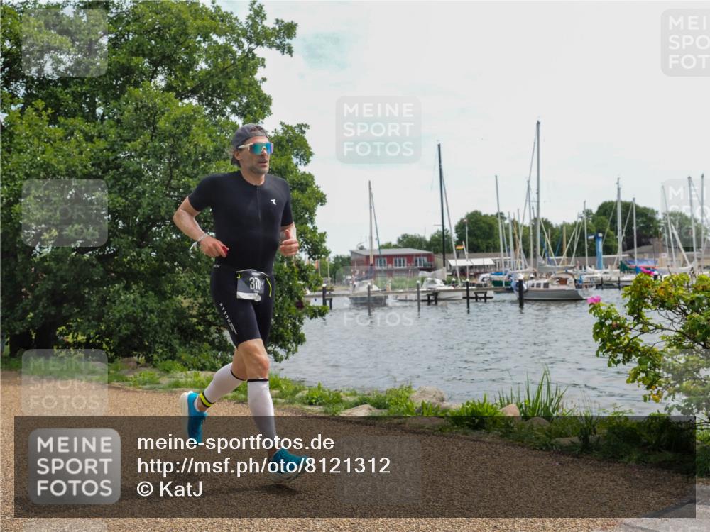 22.06.2025 - Viking Triathlon KatJ http://msf.ph/oto/8121312 22.06.2025 13:31:48 Laufen 324, 370 meine-sportfotos.de