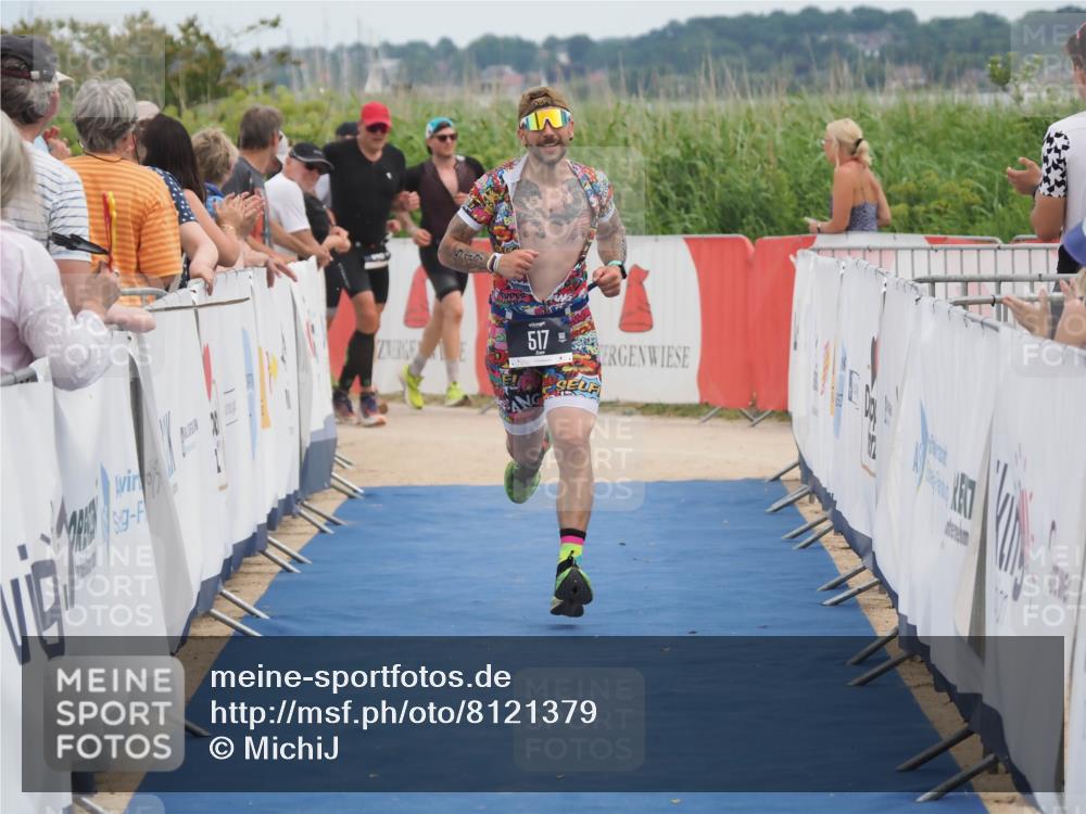 22.06.2025 - Viking Triathlon MichiJ http://msf.ph/oto/8121379 22.06.2025 15:00:02 Ziel 517 meine-sportfotos.de