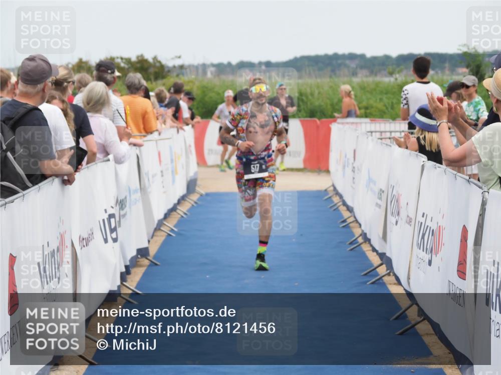 22.06.2025 - Viking Triathlon MichiJ http://msf.ph/oto/8121456 22.06.2025 15:00:03 Ziel 517 meine-sportfotos.de