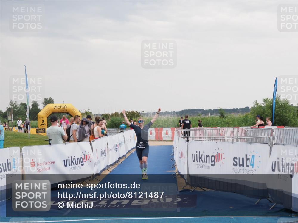 22.06.2025 - Viking Triathlon MichiJ http://msf.ph/oto/8121487 22.06.2025 16:36:22 Ziel 244 meine-sportfotos.de