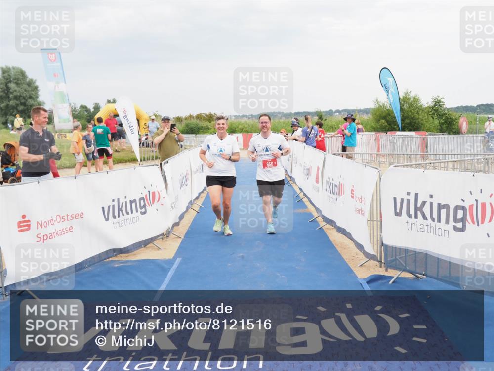 22.06.2025 - Viking Triathlon MichiJ http://msf.ph/oto/8121516 22.06.2025 17:04:51 Ziel 466, 656 meine-sportfotos.de