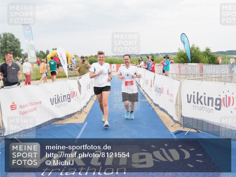 22.06.2025 - Viking Triathlon MichiJ http://msf.ph/oto/8121554 22.06.2025 17:04:52 Ziel 466, 656 meine-sportfotos.de