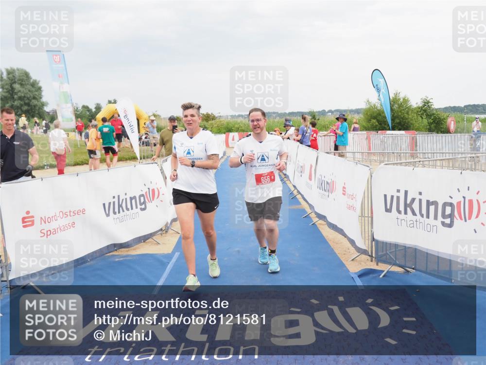 22.06.2025 - Viking Triathlon MichiJ http://msf.ph/oto/8121581 22.06.2025 17:04:52 Ziel 466, 656 meine-sportfotos.de