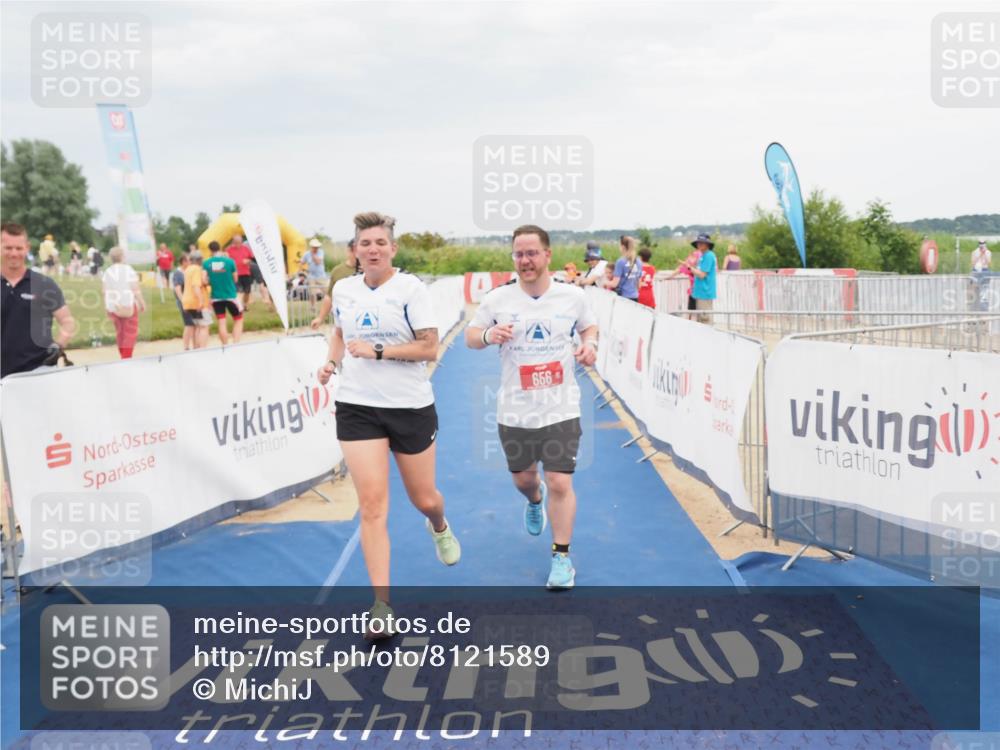 22.06.2025 - Viking Triathlon MichiJ http://msf.ph/oto/8121589 22.06.2025 17:04:52 Ziel 466, 656 meine-sportfotos.de