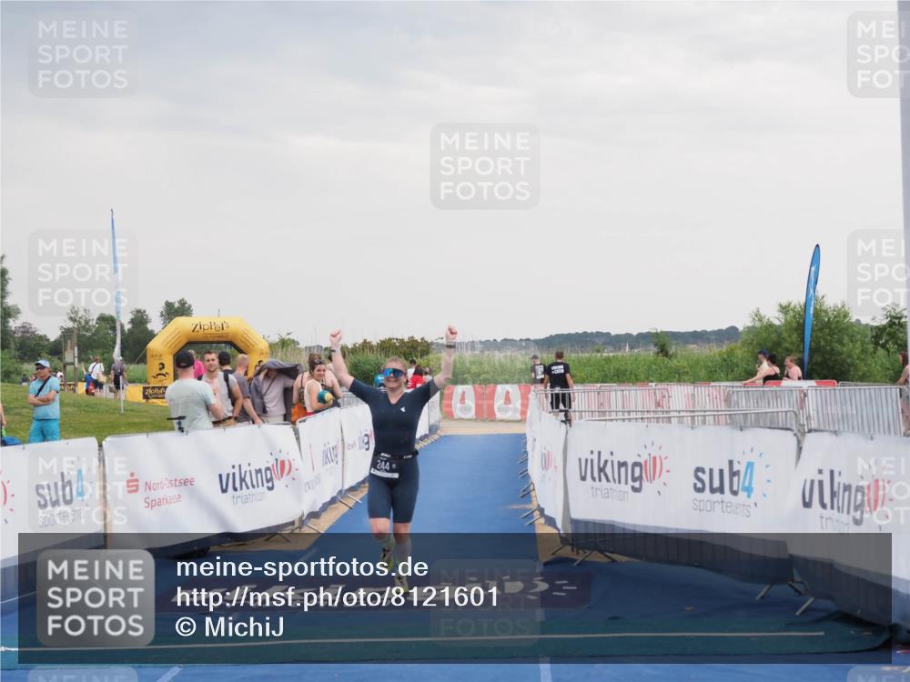 22.06.2025 - Viking Triathlon MichiJ http://msf.ph/oto/8121601 22.06.2025 16:36:23 Ziel 244 meine-sportfotos.de