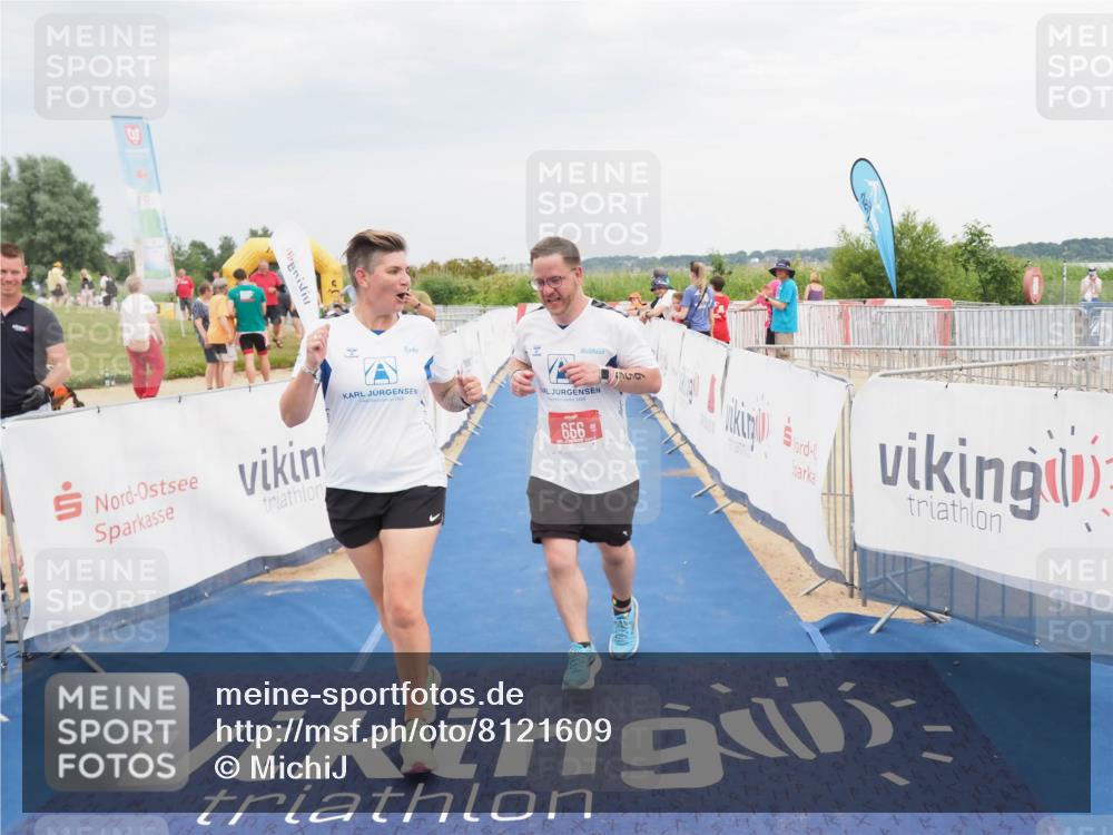 22.06.2025 - Viking Triathlon MichiJ http://msf.ph/oto/8121609 22.06.2025 17:04:53 Ziel 466, 656 meine-sportfotos.de
