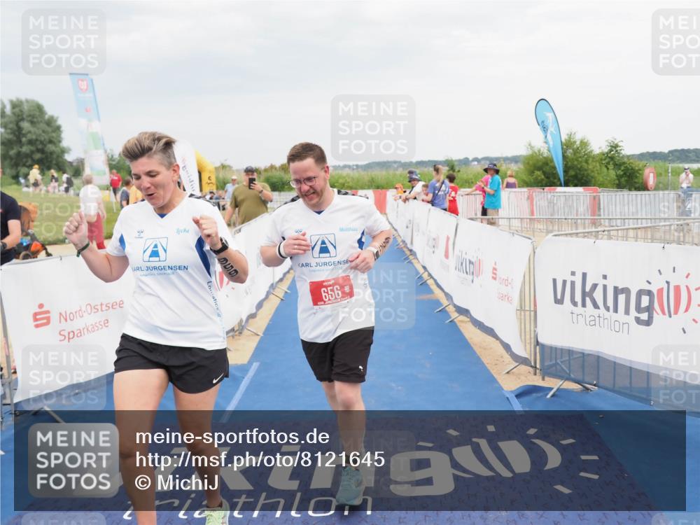 22.06.2025 - Viking Triathlon MichiJ http://msf.ph/oto/8121645 22.06.2025 17:04:53 Ziel 466, 656 meine-sportfotos.de