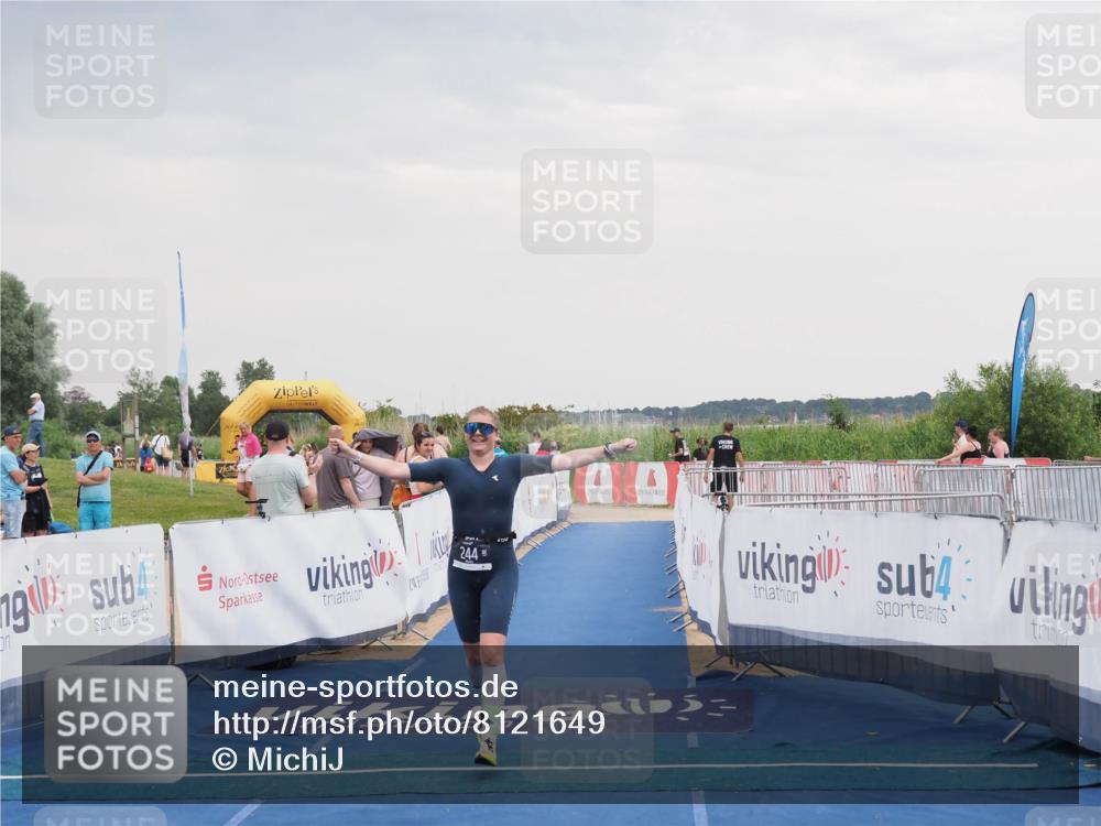 22.06.2025 - Viking Triathlon MichiJ http://msf.ph/oto/8121649 22.06.2025 16:36:23 Ziel 244 meine-sportfotos.de