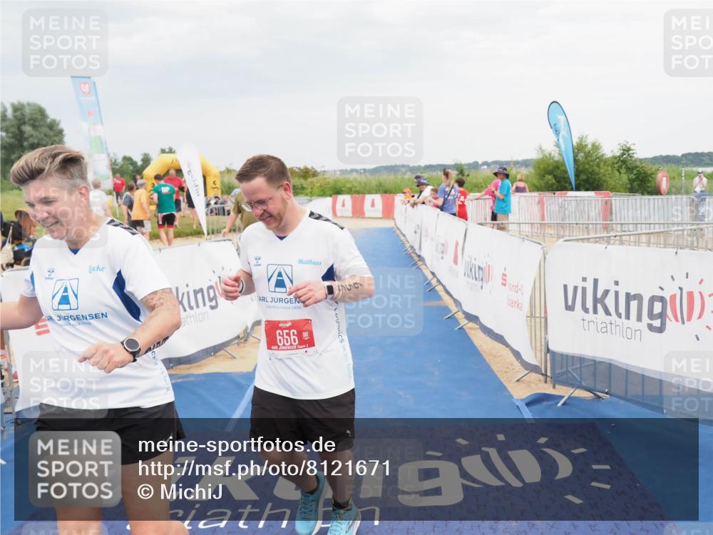 22.06.2025 - Viking Triathlon MichiJ http://msf.ph/oto/8121671 22.06.2025 17:04:53 Ziel 466, 656 meine-sportfotos.de