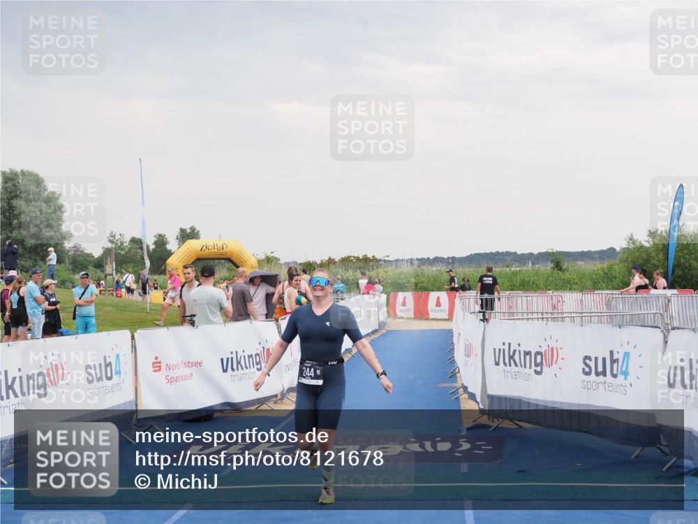22.06.2025 - Viking Triathlon MichiJ http://msf.ph/oto/8121678 22.06.2025 16:36:23 Ziel 244 meine-sportfotos.de