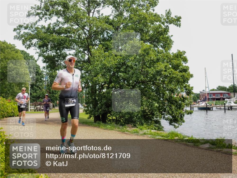 22.06.2025 - Viking Triathlon KatJ http://msf.ph/oto/8121709 22.06.2025 15:16:17 Laufen 241, 254, 656 meine-sportfotos.de