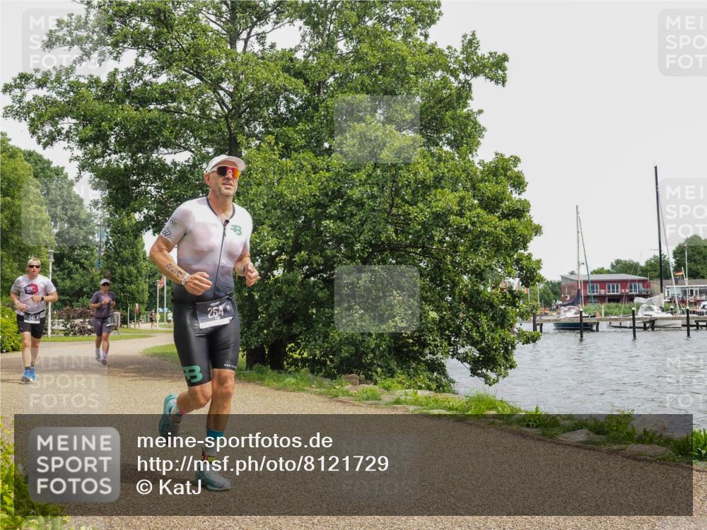 22.06.2025 - Viking Triathlon KatJ http://msf.ph/oto/8121729 22.06.2025 15:16:17 Laufen 241, 254, 656 meine-sportfotos.de