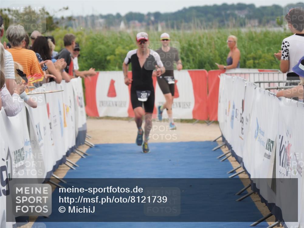 22.06.2025 - Viking Triathlon MichiJ http://msf.ph/oto/8121739 22.06.2025 15:00:18 Ziel 207 meine-sportfotos.de