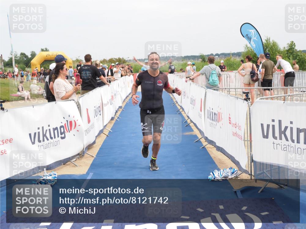 22.06.2025 - Viking Triathlon MichiJ http://msf.ph/oto/8121742 22.06.2025 15:13:16 Ziel 98, 228, 337, 395, 415 meine-sportfotos.de