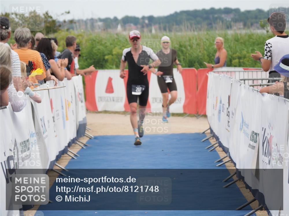 22.06.2025 - Viking Triathlon MichiJ http://msf.ph/oto/8121748 22.06.2025 15:00:18 Ziel 207 meine-sportfotos.de
