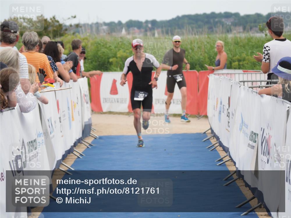 22.06.2025 - Viking Triathlon MichiJ http://msf.ph/oto/8121761 22.06.2025 15:00:18 Ziel 207 meine-sportfotos.de