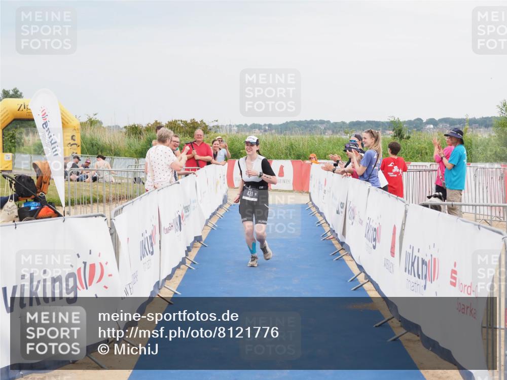 22.06.2025 - Viking Triathlon MichiJ http://msf.ph/oto/8121776 22.06.2025 17:05:42 Ziel 431 meine-sportfotos.de