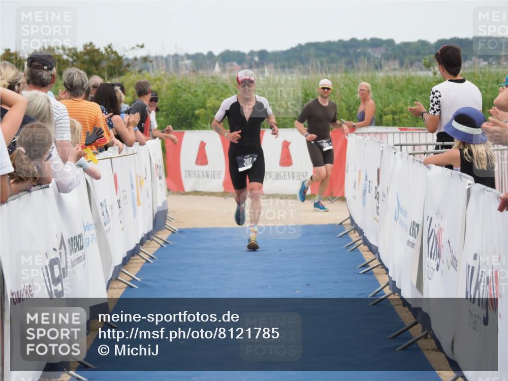 22.06.2025 - Viking Triathlon MichiJ http://msf.ph/oto/8121785 22.06.2025 15:00:18 Ziel 207 meine-sportfotos.de