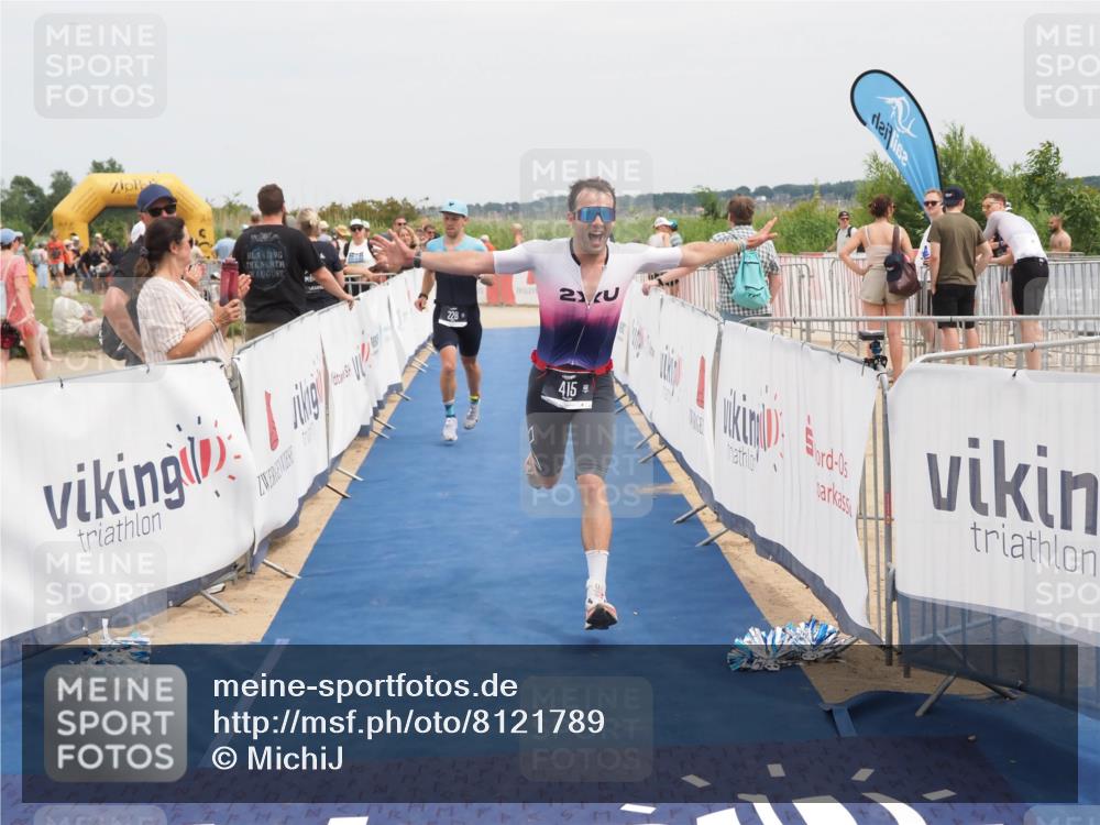 22.06.2025 - Viking Triathlon MichiJ http://msf.ph/oto/8121789 22.06.2025 15:13:18 Ziel 98, 228, 337, 395, 415 meine-sportfotos.de