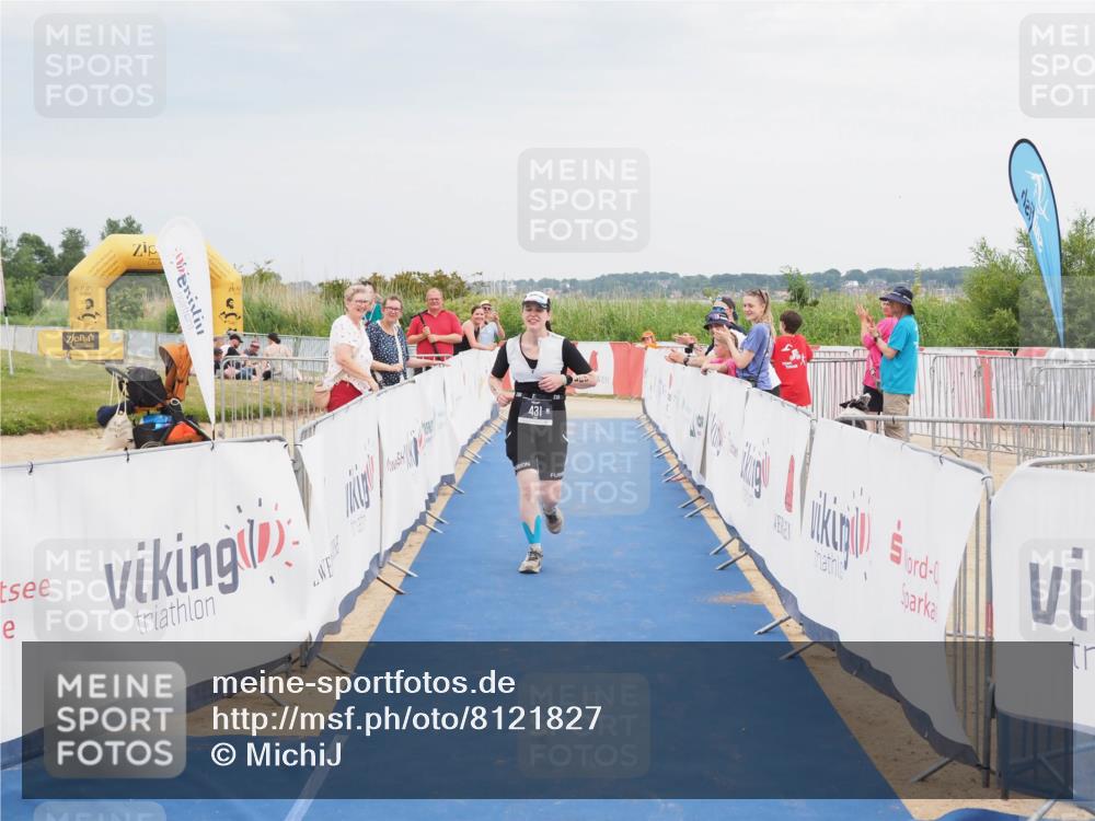 22.06.2025 - Viking Triathlon MichiJ http://msf.ph/oto/8121827 22.06.2025 17:05:43 Ziel 431 meine-sportfotos.de