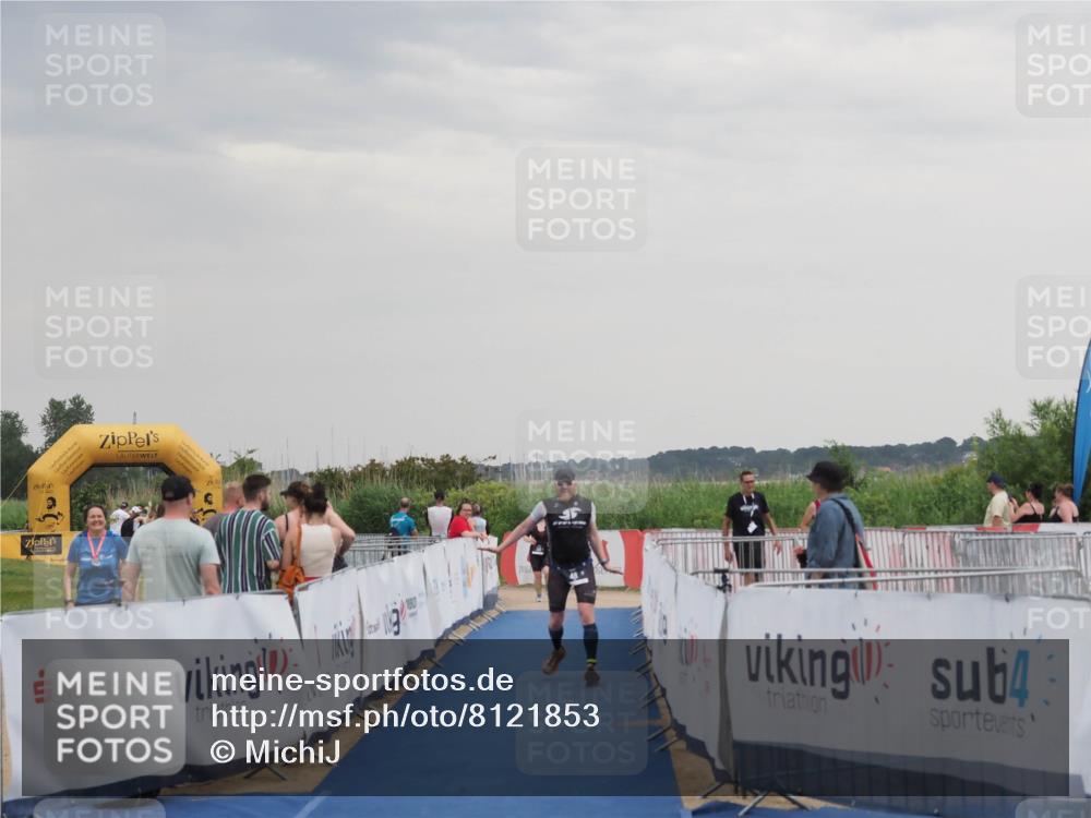 22.06.2025 - Viking Triathlon MichiJ http://msf.ph/oto/8121853 22.06.2025 16:36:45 Ziel 48, 240 meine-sportfotos.de