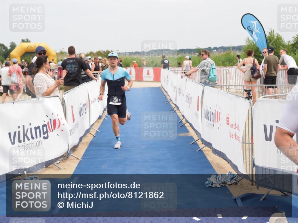 22.06.2025 - Viking Triathlon MichiJ http://msf.ph/oto/8121862 22.06.2025 15:13:19 Ziel 228, 395, 415 meine-sportfotos.de