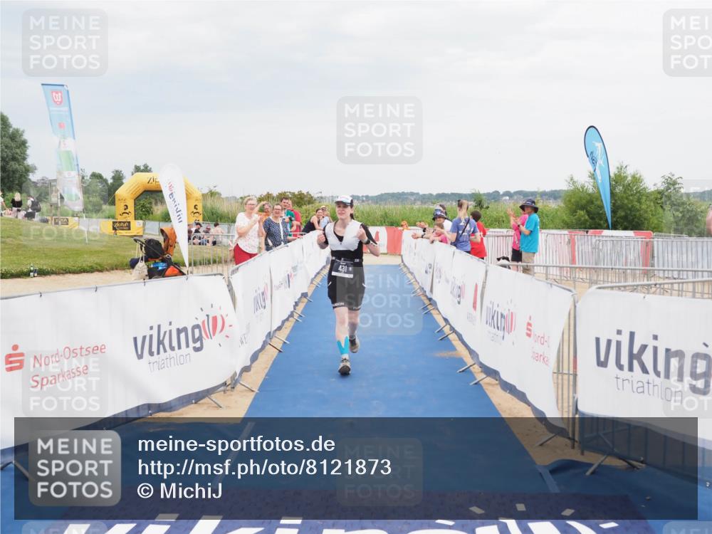 22.06.2025 - Viking Triathlon MichiJ http://msf.ph/oto/8121873 22.06.2025 17:05:43 Ziel 431 meine-sportfotos.de