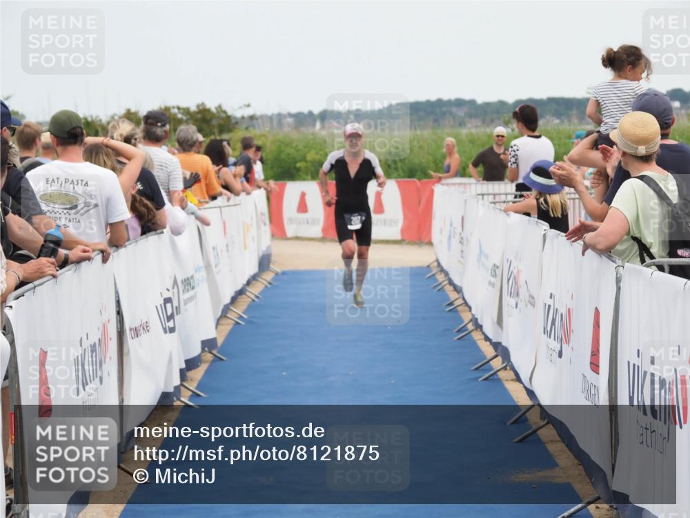 22.06.2025 - Viking Triathlon MichiJ http://msf.ph/oto/8121875 22.06.2025 15:00:19 Ziel 207 meine-sportfotos.de