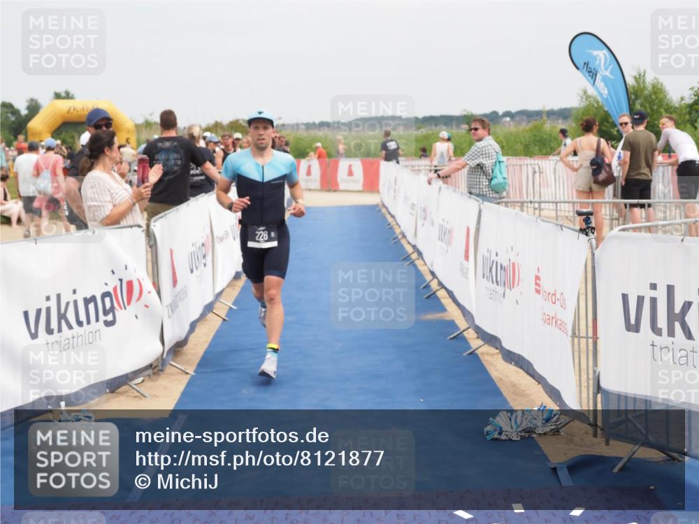 22.06.2025 - Viking Triathlon MichiJ http://msf.ph/oto/8121877 22.06.2025 15:13:19 Ziel 228, 395, 415 meine-sportfotos.de