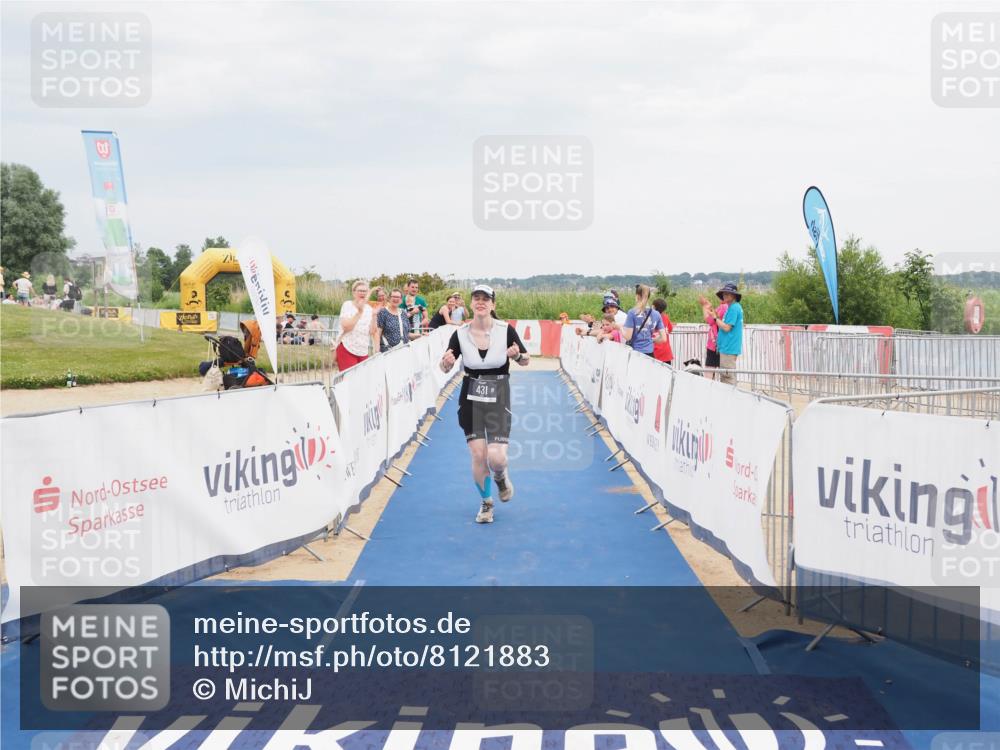 22.06.2025 - Viking Triathlon MichiJ http://msf.ph/oto/8121883 22.06.2025 17:05:43 Ziel 431 meine-sportfotos.de