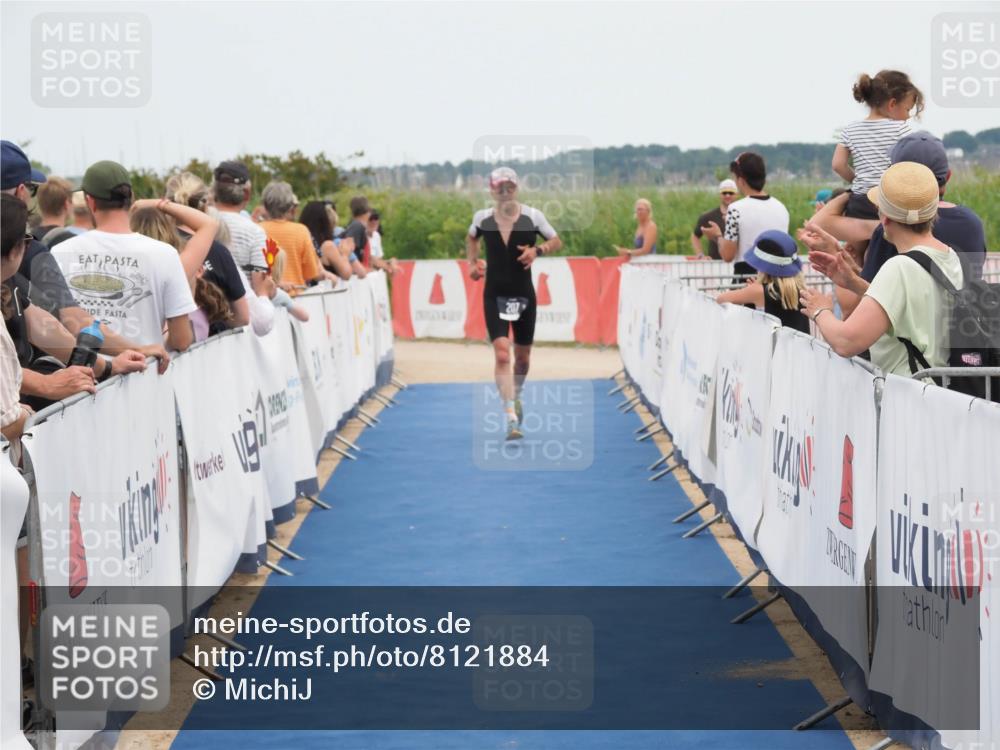 22.06.2025 - Viking Triathlon MichiJ http://msf.ph/oto/8121884 22.06.2025 15:00:19 Ziel 207 meine-sportfotos.de