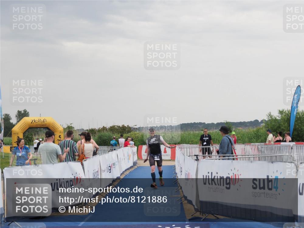 22.06.2025 - Viking Triathlon MichiJ http://msf.ph/oto/8121886 22.06.2025 16:36:45 Ziel 48, 240 meine-sportfotos.de