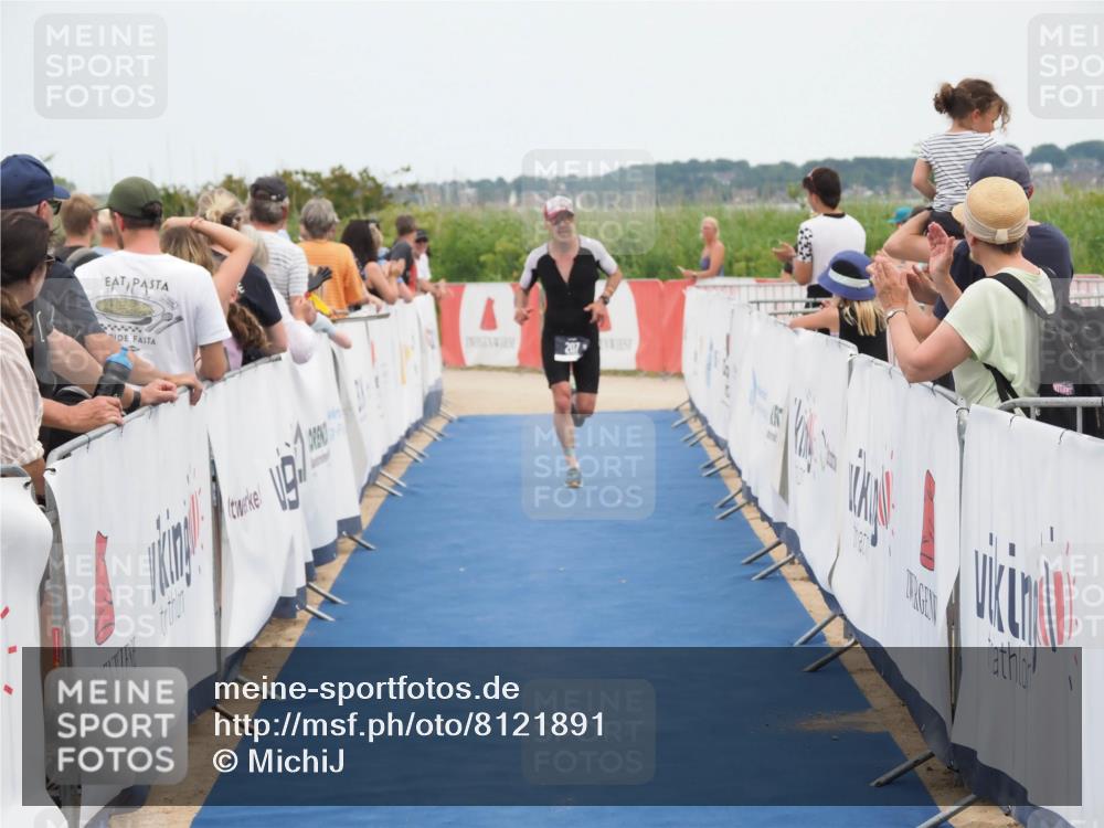 22.06.2025 - Viking Triathlon MichiJ http://msf.ph/oto/8121891 22.06.2025 15:00:20 Ziel 207 meine-sportfotos.de