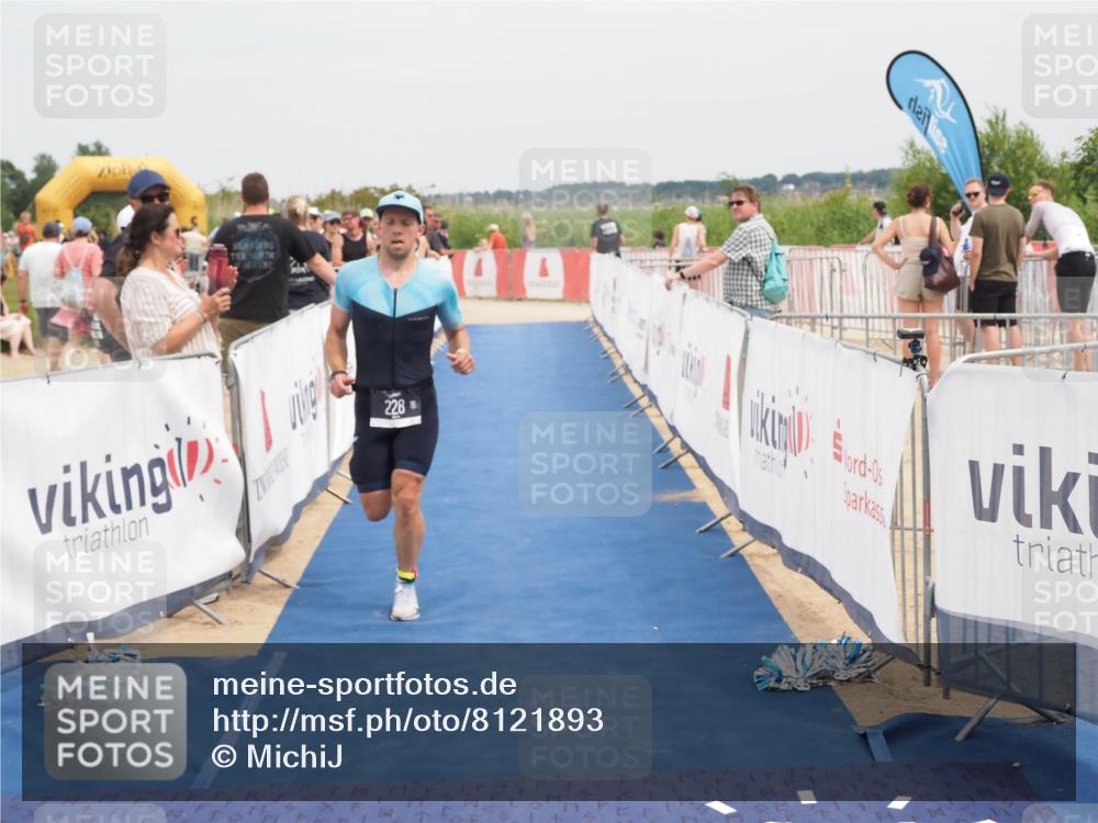 22.06.2025 - Viking Triathlon MichiJ http://msf.ph/oto/8121893 22.06.2025 15:13:19 Ziel 228, 395, 415 meine-sportfotos.de