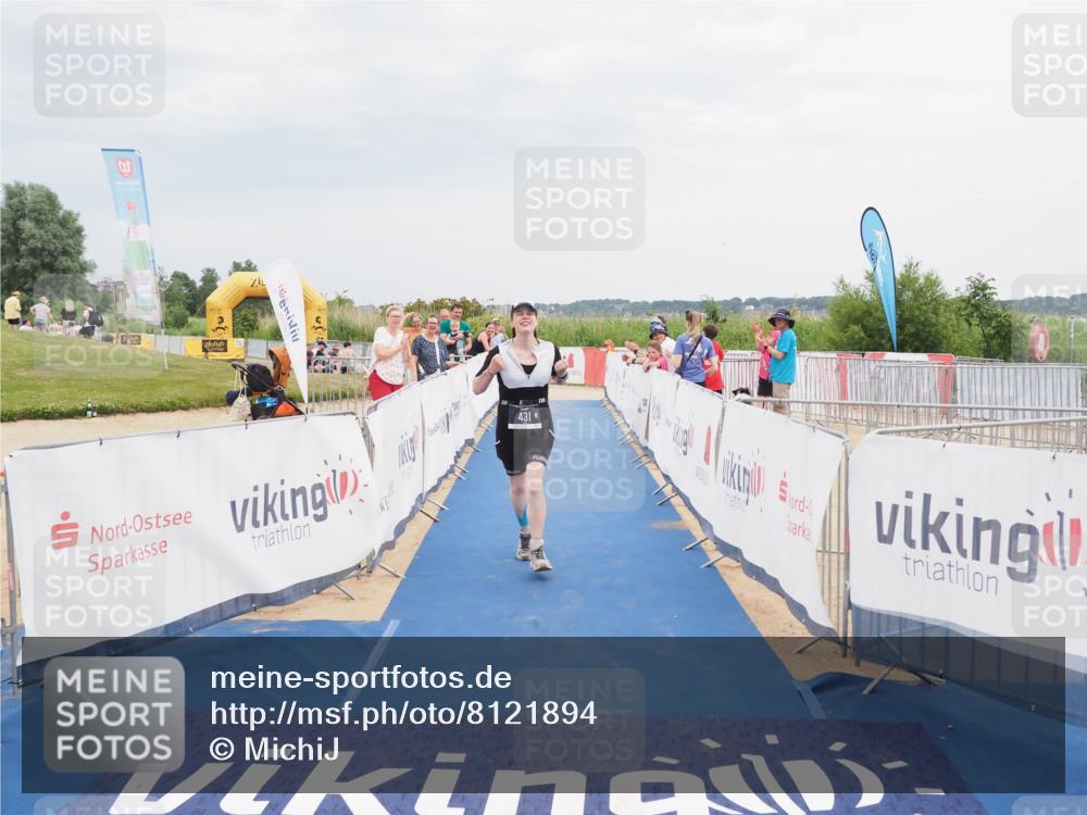 22.06.2025 - Viking Triathlon MichiJ http://msf.ph/oto/8121894 22.06.2025 17:05:43 Ziel 431 meine-sportfotos.de