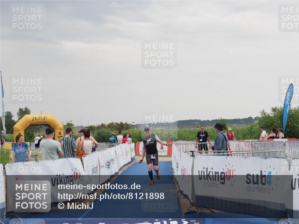 22.06.2025 - Viking Triathlon MichiJ http://msf.ph/oto/8121898 22.06.2025 16:36:45 Ziel 48, 240 meine-sportfotos.de